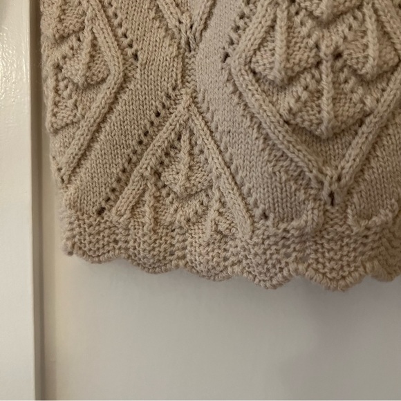 Vintage Wintuk Acrylic Oatmeal Crewneck Cardigan with Scalloped Hem & Sleeves - Picture 4 of 12